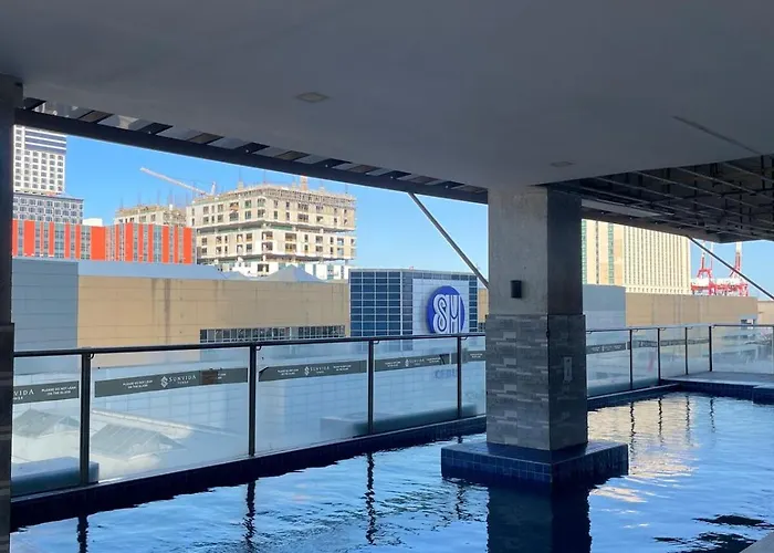 La Maria - Modern Steps To Sm With Netflix & Wi-fi Apartment Cebu